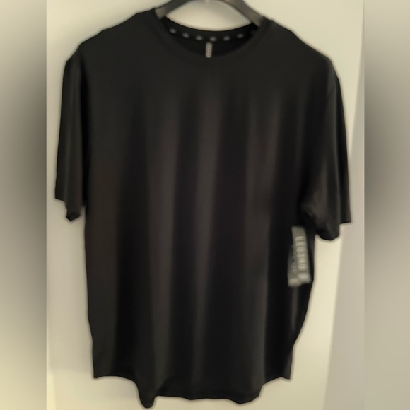 LEG3ND Other - LEG3ND Soft & Stretch Moisture Wicking Short Sleeve Crew Neck T-shirt